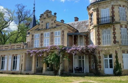 Challuy Bed & Breakfast | Château de Maucouvent