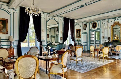La Chapelle-Souef House | Château des Feugerets