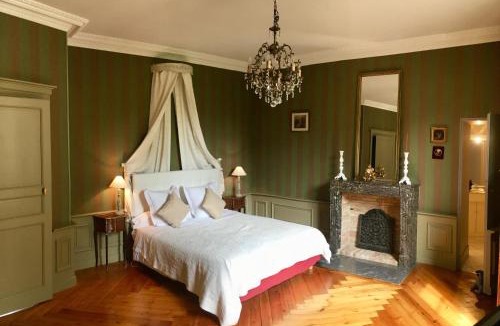 La Chapelle-Souef House | Château des Feugerets