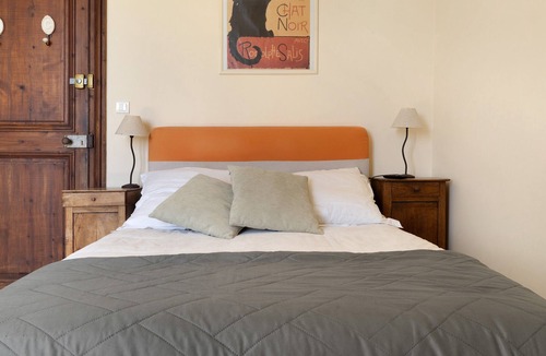 Saint-Mars-du-Desert Bed & Breakfast | Château du Perray – Duchesse Room with Shared Pool