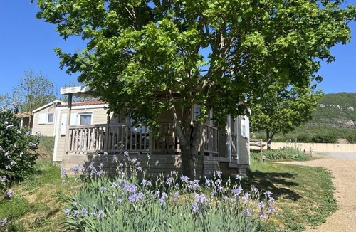Val Saint Georges Ski Chalet | Chalet pets welcome - 5 guests