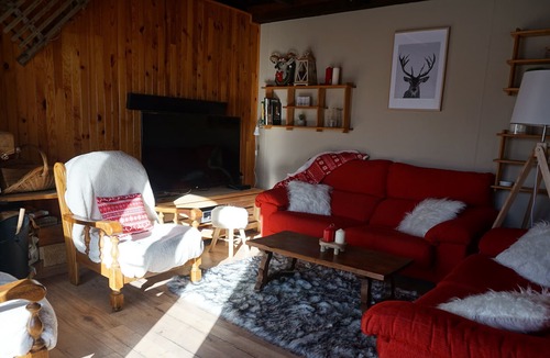 Saint-Pierre-dels-Forcats Ski Chalet | Chalet fireplace garden sauna 10 p.5 mins from the slopes