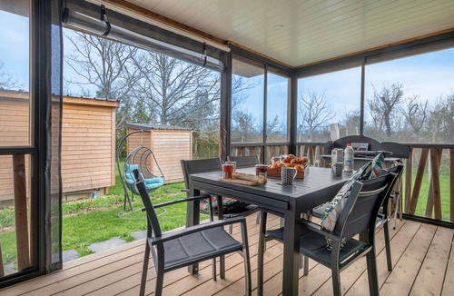 Guerande Ski Chalet | Chalet 2 adults/4 kids – pool & games