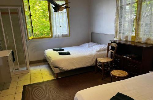 Moutiers-en-Puisaye Ski Chalet | Chalet au bord de l'étang 4 pers