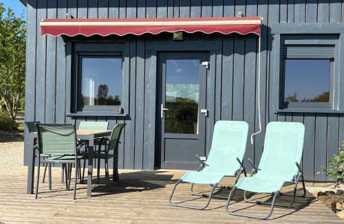 Saint-Denis-sur-Ouanne House | Chalet au calme avec terrasse sur belle propriété