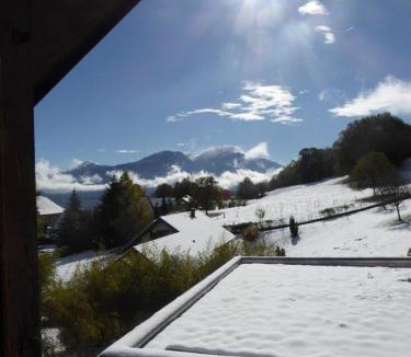 Miribel-les-Echelles Ski Chalet | Chalet avec grand jardin en Chartreuse Alpes