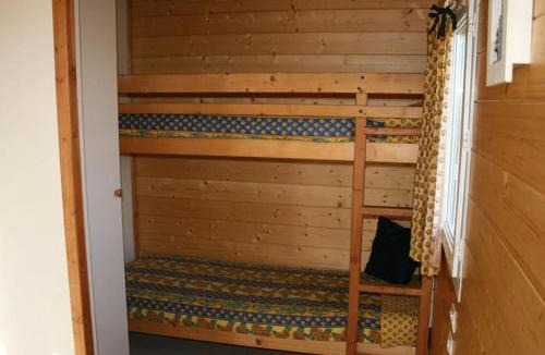 Ribes Other | Chalet avec Terrasse pour 4 personnes à Ribes - API-1-52-643