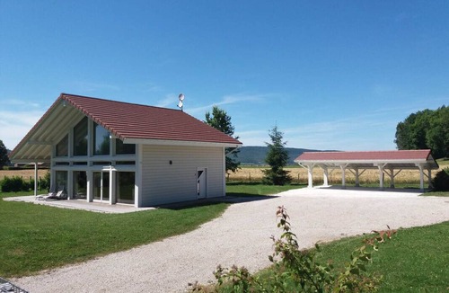 Marigny Ski Chalet | Chalet Bien-être de 100m² Avec Sauna et Balnéo - à 1km du Lac de Chalain