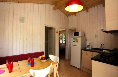 Marcillac-Saint-Quentin Ski Chalet | Chalet: Chalet au naturel sleeps 4