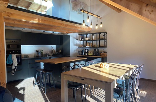 Chantemerle Ski Chalet | Chalet Chante Guisane, New, Upscale, 205 m², ski lift at 290m