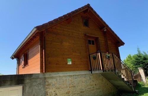 Saint-Bonnet-Troncais Apartment | Chalet confortable en forêt avec animaux admis - FR-1-489-445