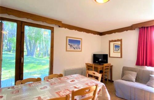 La Joue du Loup Ski Chalet | Chalet confortable 8 personnes avec parking à La Joue du Loup - FR-1-504-5