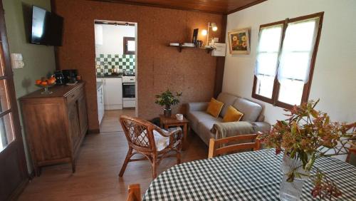 Duneau Ski Chalet | Chalet cosy 4pers Rivière Animaux 25min du Mans