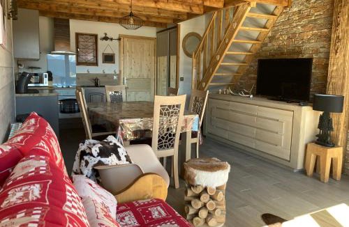 Les Angles Ski Chalet | Chalet cosy rénové avec vue sur le lac