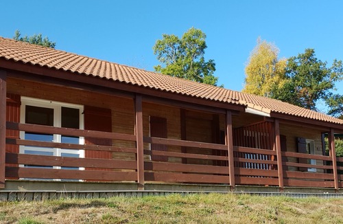 Blavignac Ski Chalet | Chalet Dahlia with Mountain View, Shared Pool and Wi-Fi