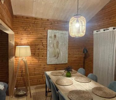 Bazoches-sur-le-Betz Ski Chalet | Chalet dans les bois -Domaine Privé-5 Etangs