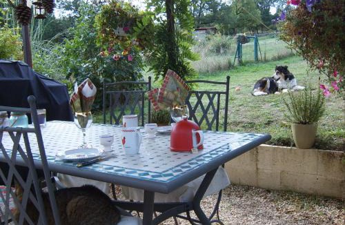 Leotoing Bed & Breakfast | Chalet de campagne LAJA only 5 min from autoroute A75
