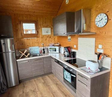 Montgreleix Ski Chalet | Chalet des Gardettes, belle vue 1220m d'altitude