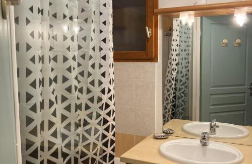 Saint-Etienne-en-Devoluy Ski Chalet | Chalet Duplex 3 Pièces 6 Pers à Superdevoluy avec Terrasse - FR-1-504-676