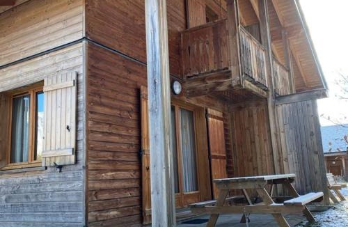 Saint-Etienne-en-Devoluy Ski Chalet | Chalet Duplex 3 Pièces 6 Pers à Superdevoluy avec Terrasse - FR-1-504-676