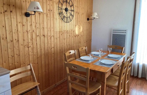 Saint-Etienne-en-Devoluy Ski Chalet | Chalet Duplex 3 Pièces 6 Pers à Superdevoluy avec Terrasse - FR-1-504-676