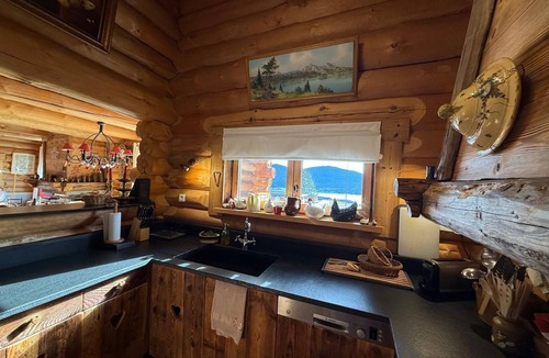 Les Angles Ski Chalet | CHALET EN RONDIN - LES ANGLES - 4 ETOILES - LAKE VIEW - NEAR SLOPES - 9 pers