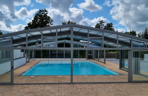 Hasparren Ski Chalet | Chalet Etxean, 1 à 6 Personnes, Terrain et Piscine
