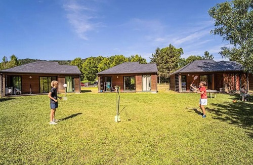 Saint-Germain-du-Teil Ski Chalet | Chalet in HARMONY with nature - 31 m² - 2 bedrooms with river views - Sleeps 6