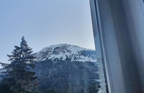 Sarcenas House | Chalet Jaune CHAMECHAUDE