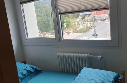 Sarcenas House | Chalet Jaune PINEA