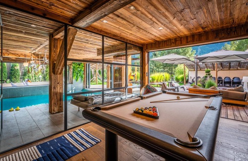 Monetier-les-Bains Ski Chalet | chalet l'orpin, swimming pool, sauna, billiards, cinema