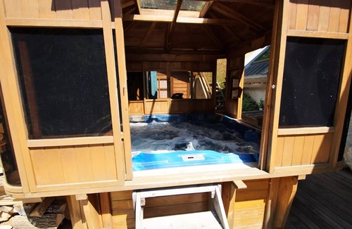 Venosc Ski Chalet | Chalet Larch - Quality chalet with Jacuzzi