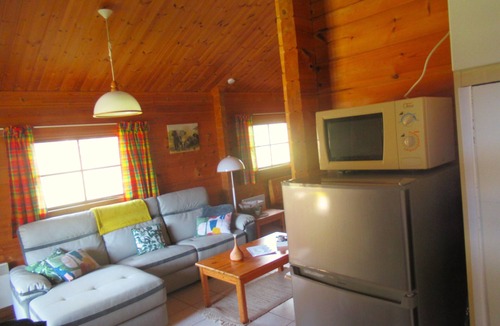 Mauroux House | Chalet 'Le Magalli' with Shared Pool, Private Terrace, and Wi-Fi