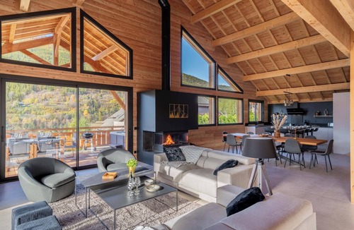 Forville Ski Chalet | Chalet Luxe & Spa, Black Stone, Serre Chevalier