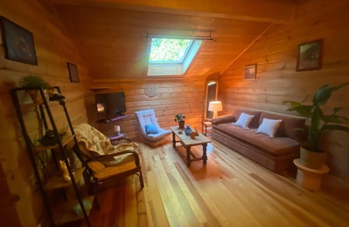 Saint-Remy-en-Rollat Bed & Breakfast | Chalet Mélusine