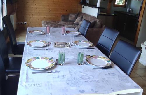 Besse-et-Saint-Anastaise Ski Chalet | Chalet montagnard confortable à Super Besse avec grand terrain et parking privé - FR-1-814-139