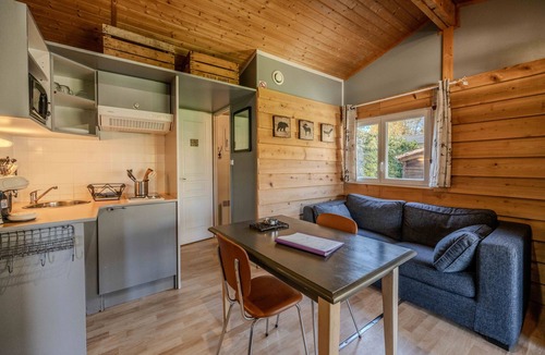 Roquefeuil Ski Chalet | Chalet 'Montana 5 4 Pers' with Mountain View, Shared Pool and Wi-Fi