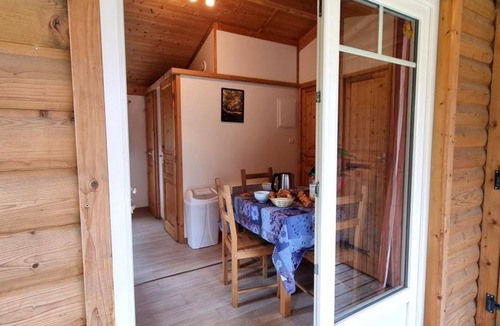Usson-en-Forez Cottage | Chalet pets allowed - 4 guests