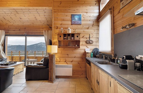 Les Angles Ski Chalet | Chalet 'Puech' with Lake View and Private Terrace