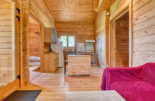 Salignac-Eyvignes House | Chalet Rapiette – wheelchair accessible, shared heated pool, Périgord Noir