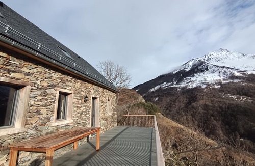 Sers Ski Chalet | Chalet -Renovated barn with panoramic terrace sleeps 8/10min Ski resort