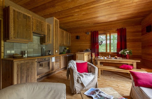 Monetier-les-Bains Apartment | Chalet-style accommodation in Serre-Chevalier, Monêtier-les-Bains, ideal for families