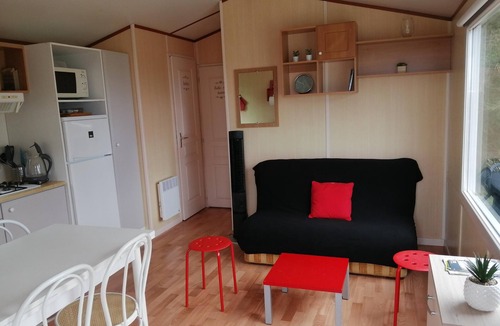 Saint-Maurice-en-Cotentin House | Chalet with terrace - 4 people - Baubigny 50270 (Camping Bel Sito)
