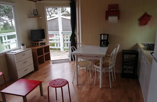 Saint-Maurice-en-Cotentin House | Chalet with terrace - 4 people - Baubigny 50270 (Camping Bel Sito)