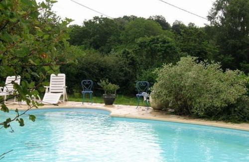 Echassieres House | Chalets avec Animaux, Terrasse et Parking - FR-1-489-323