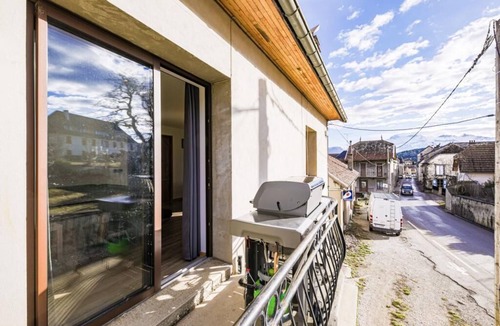 Clelles Apartment | Chaleureux Logement Haut de Gamme en Plein Coeur du Trièves. Animaux Acceptés !
