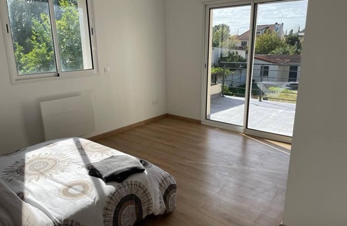 Sainte-Genevieve-des-Bois Hotel | Chambre Dans Maison D'hote