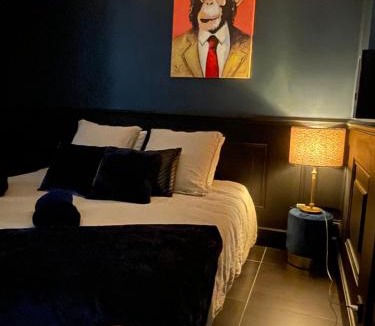 Souvigny Bed & Breakfast | Chambre élégante avec terrasse