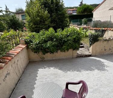 Chatel-Guyon Bed & Breakfast | Chambre Au Trèfle Dort