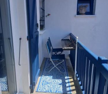 Urrugne House | Chambre avec accès indépendant - WC et salle de bain privés, parking gratuit - vue montagne
